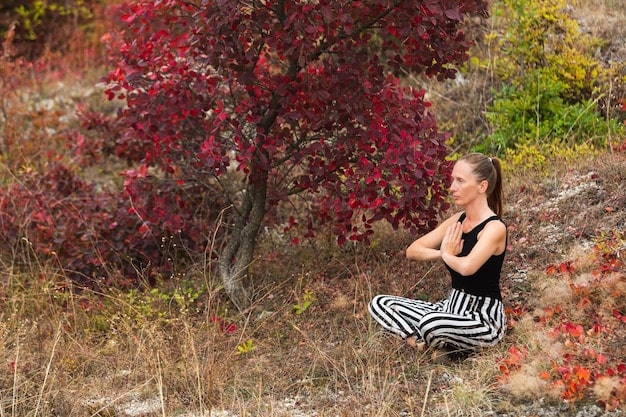 Boost Spiritual Well-being: Daily Gratitude Practices for 15% Growth in 3 Months