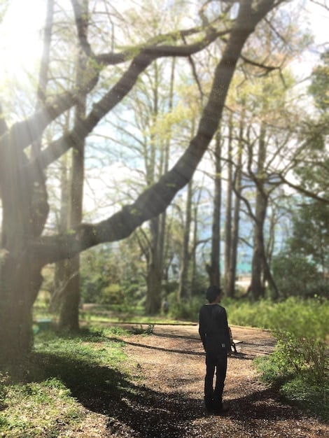 Walking Meditation Guide: Benefits & Step-by-Step for Beginners